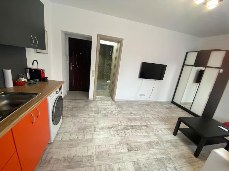 Cozy Studio 10 Min Away From Th Center Of The City Bucharest Luaran gambar